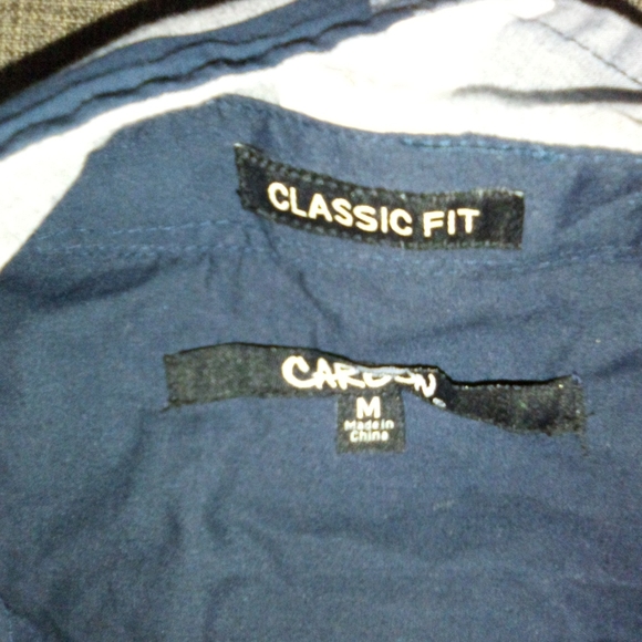 Button up shirts - Picture 4 of 16